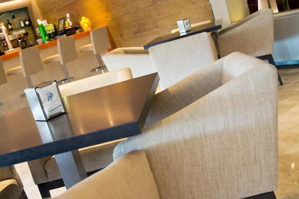 אל ארנל Hotel Ipanema Beach 4*, אל ארנל